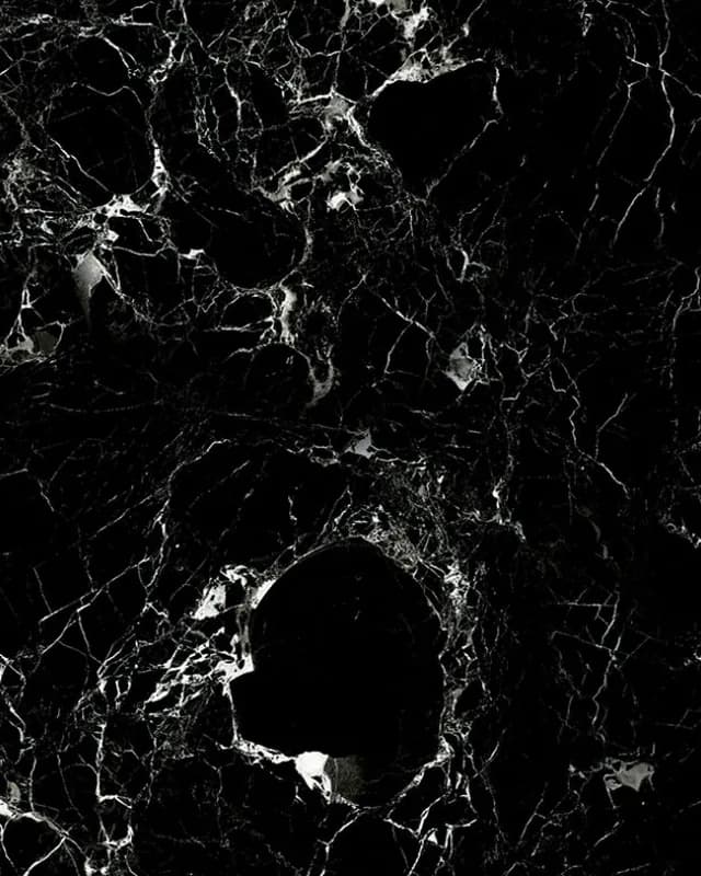 Rosso Black — Varmora tile